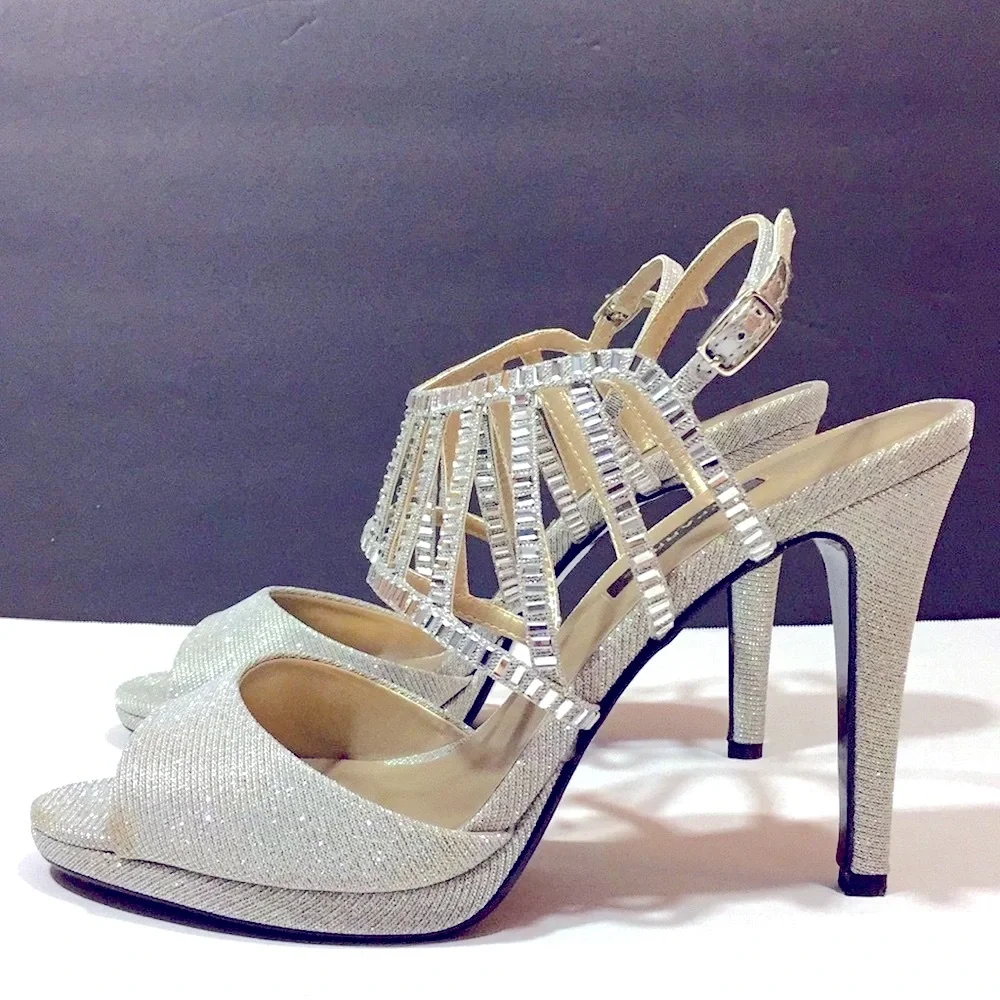 Caparros‎ Paris Silver Glimmer Jewel Heels. Size 9